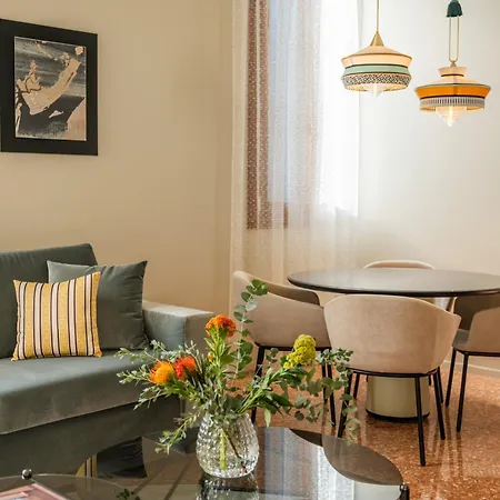 Palazzo Rota Luxury 3* Venedig